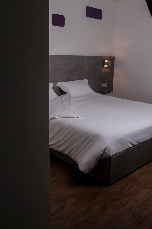 H24 HOTEL - image 11