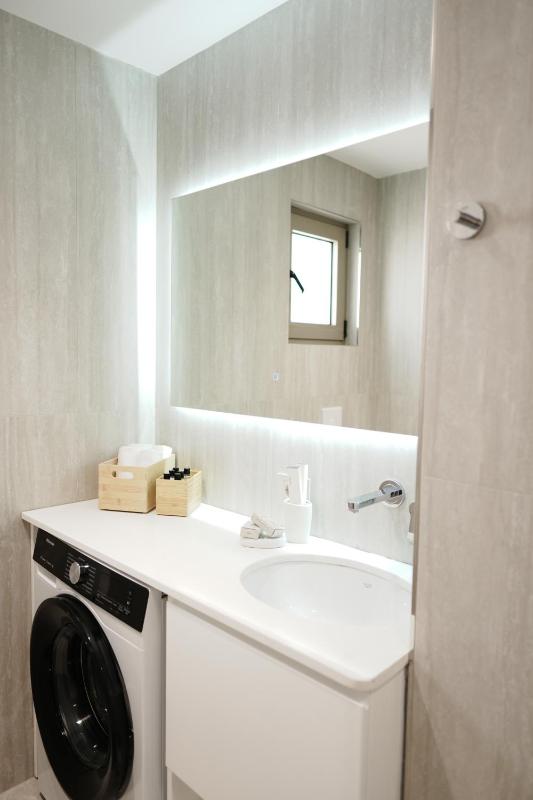 Maréa Luxury Apartment Saranda - image 11