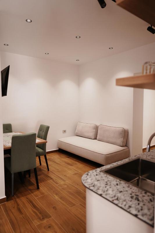 Maréa Luxury Apartment Saranda - image 8