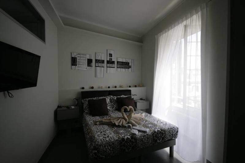 Double Room with Private Bathroom image 1