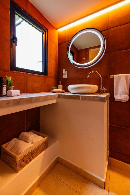 Esensia Boutique Studio - image 15