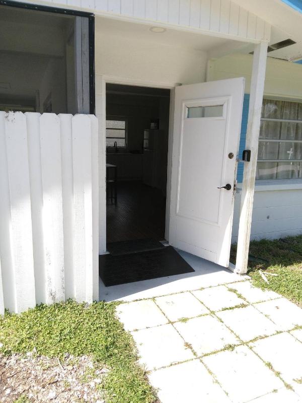 Siesta Key Hot Tub Cottage Sleeps 6 Kid Friendly - image 15
