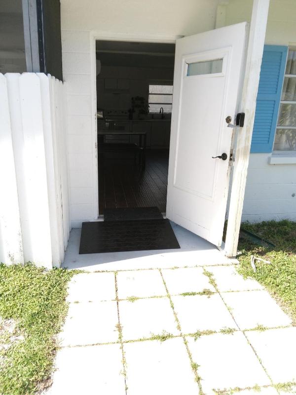 Siesta Key Hot Tub Cottage Sleeps 6 Kid Friendly - image 31