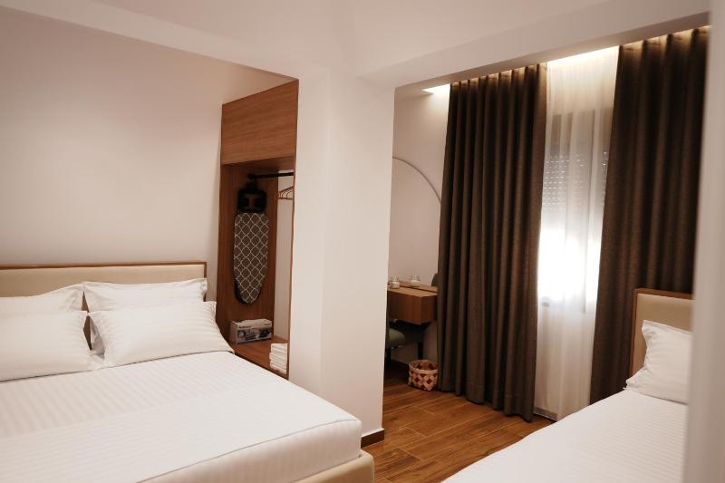 Maréa Luxury Apartment Saranda - image 2
