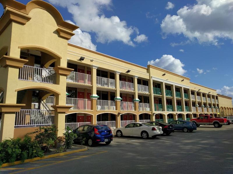 Red Carpet Inn Airport Fort Lauderdale - image 14
