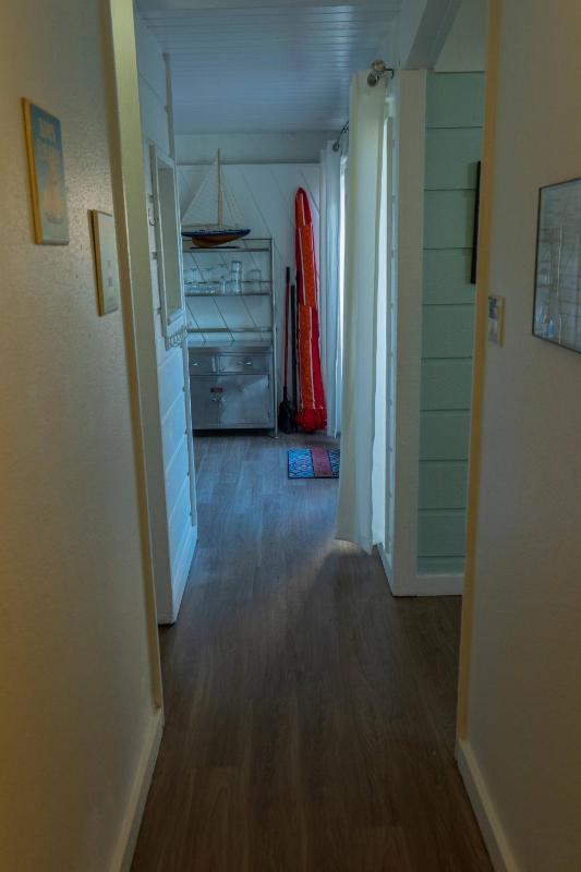 Authentic Near Beach House - Sleeps 16 - 5 Bedr home - image 6