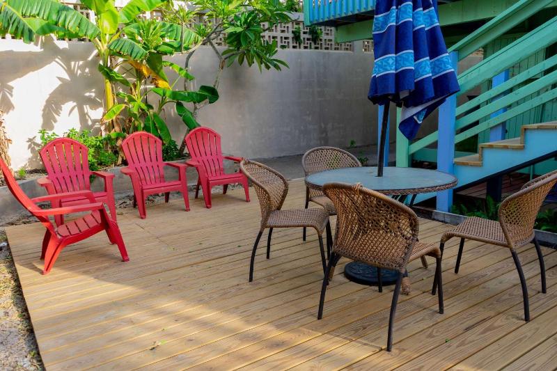 Authentic Near Beach House - Sleeps 16 - 5 Bedr home - image 13