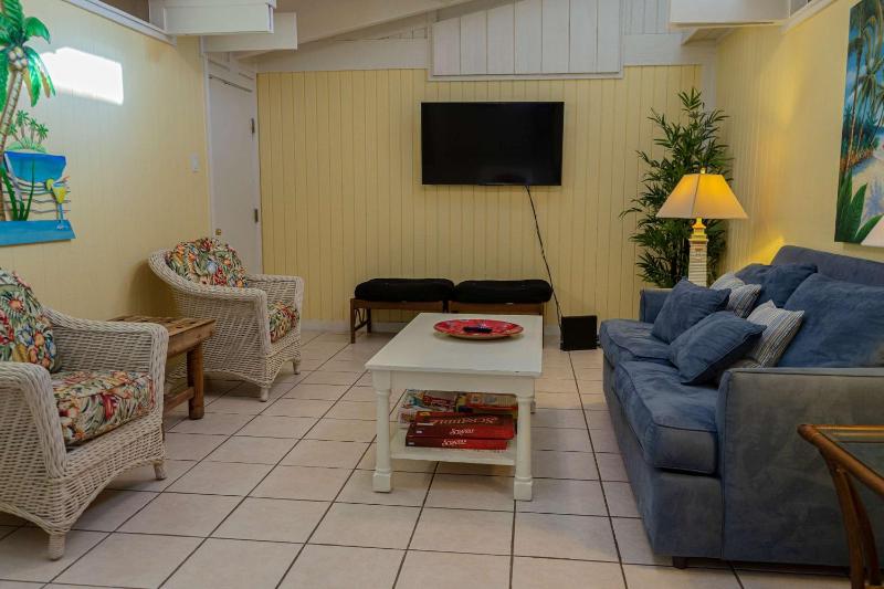 Authentic Near Beach House - Sleeps 16 - 5 Bedr home - image 39
