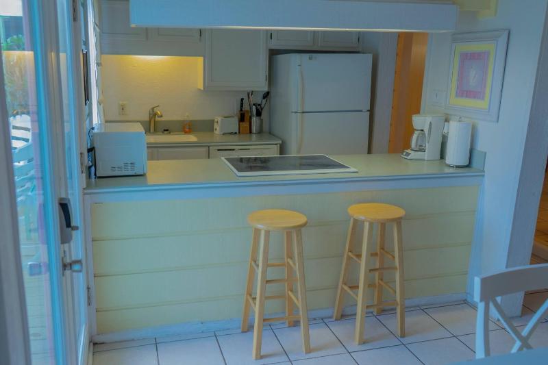 Authentic Near Beach House - Sleeps 16 - 5 Bedr home - image 4