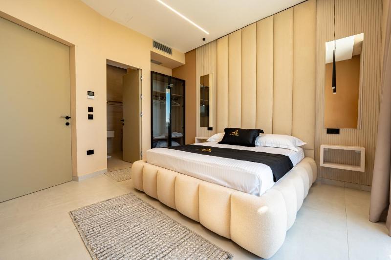 Azura Villa with Pool Sauna Jacuzzi - image 13
