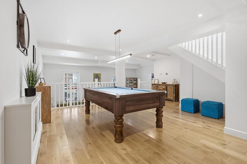 6BR Triplex | Pool Table | Rooftop Garden - image 42