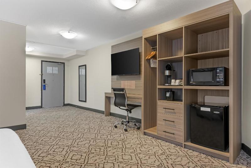 Best Western Airport Inn - image 16