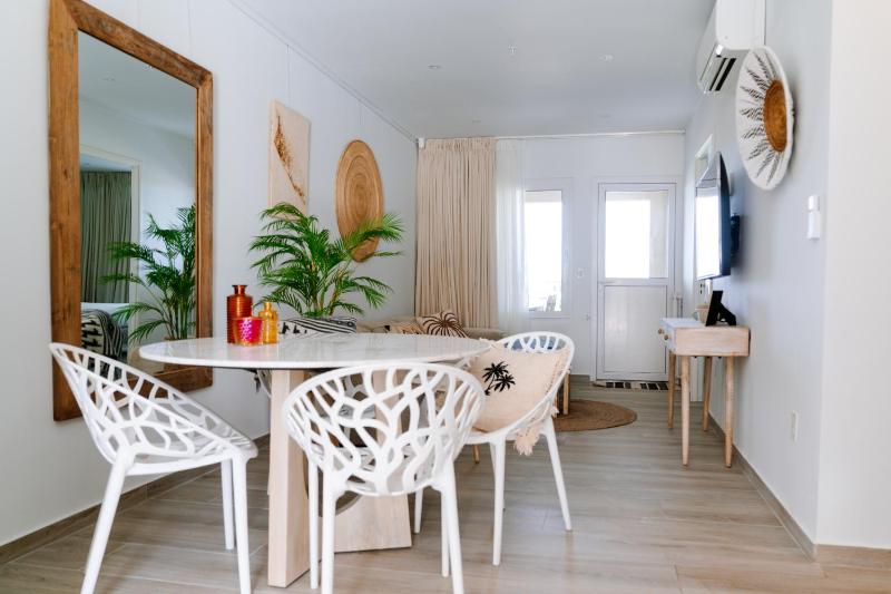 Aruba Coco luxury appartments - image 35