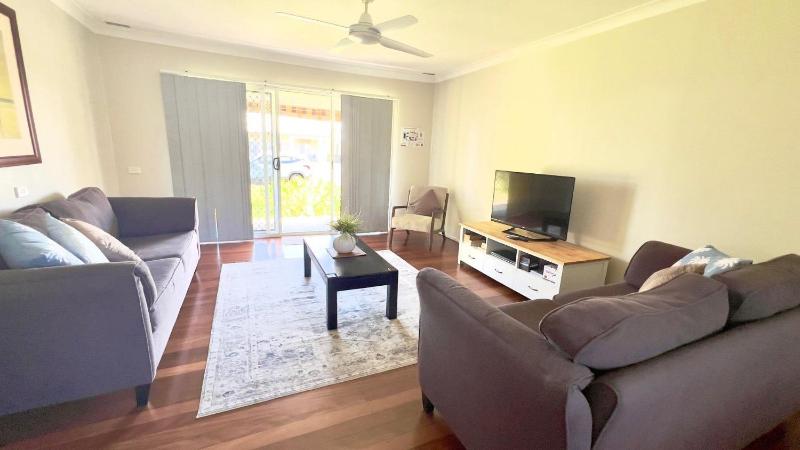Old Salty - Lifestyle Yamba - image 2
