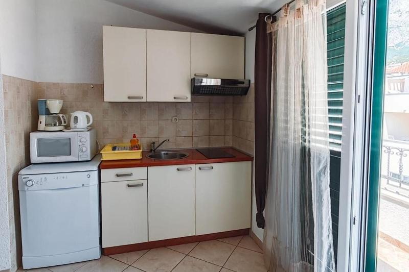 Apartments with parking space Makarska - 27892 - image 4
