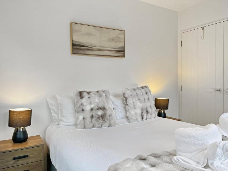 Shotover River 2 Bedrooms Luxury - image 21