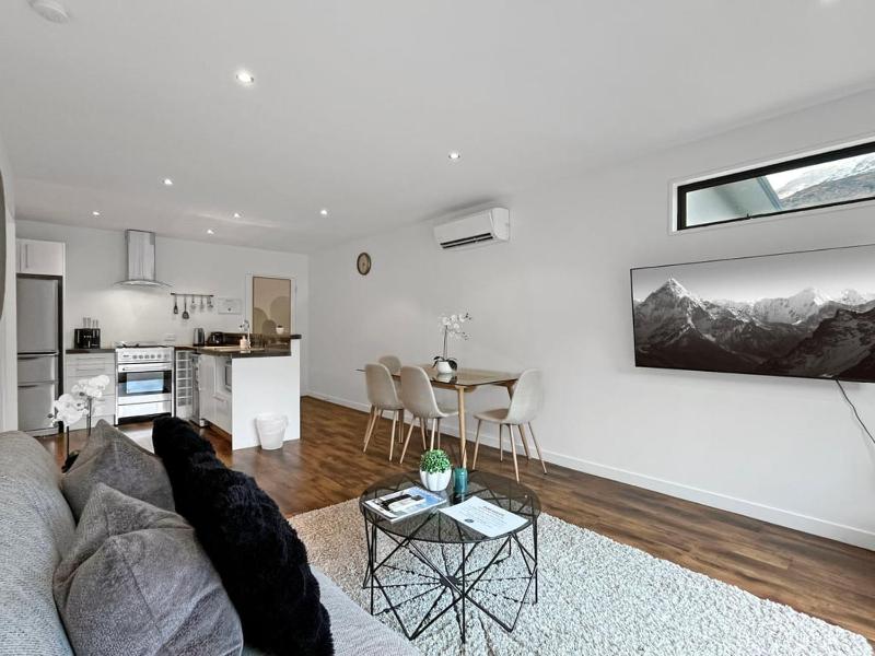 Shotover River 2 Bedrooms Luxury - image 10