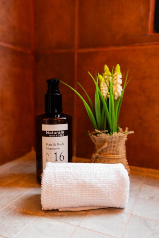 Esensia Boutique Studio - image 11