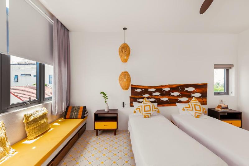 Sunrise Villa 4BR Beachside by HÙA Homes - image 11