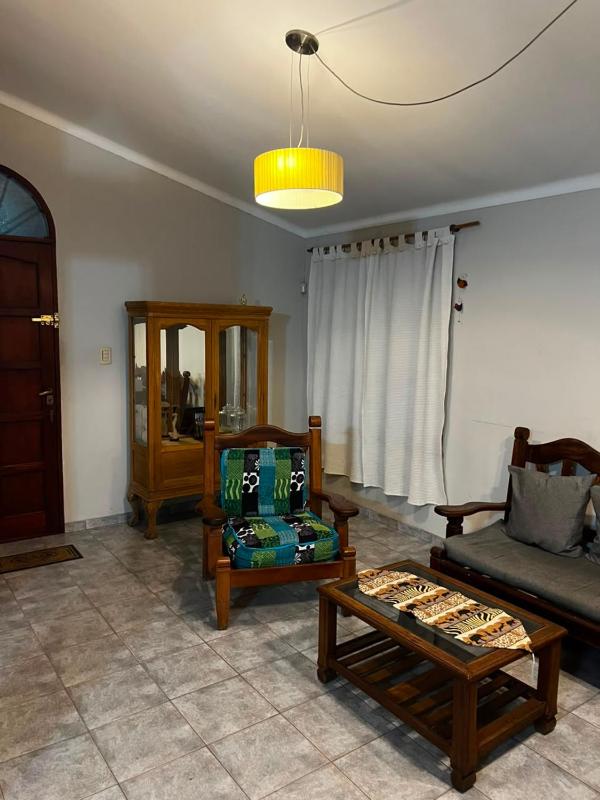 Casa Amplia con Quincho - image 4