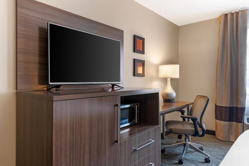 Comfort Inn & Suites Calgary Airport - North - image 13