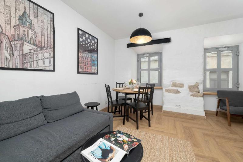 Two-Level Apartment in the City Center with Air Conditioning by Noclegi Renters - image 1