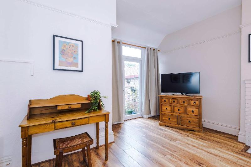19 Grange Road - image 7