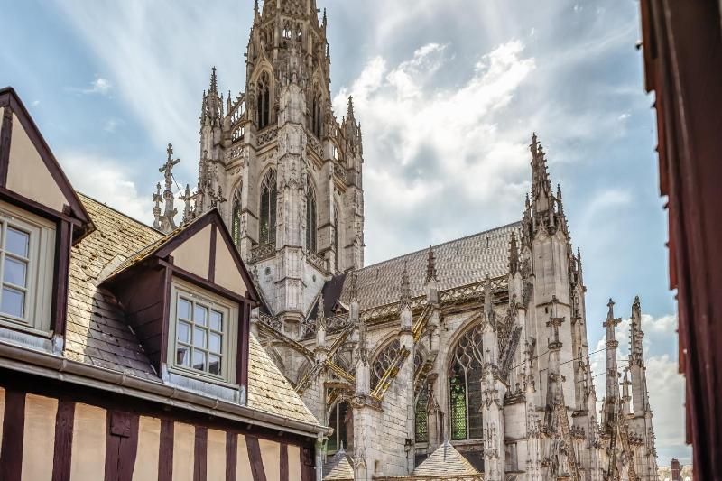 JACKY - Joli 2 pièces avec vue sur l'Eglise Saint Maclou - image 24