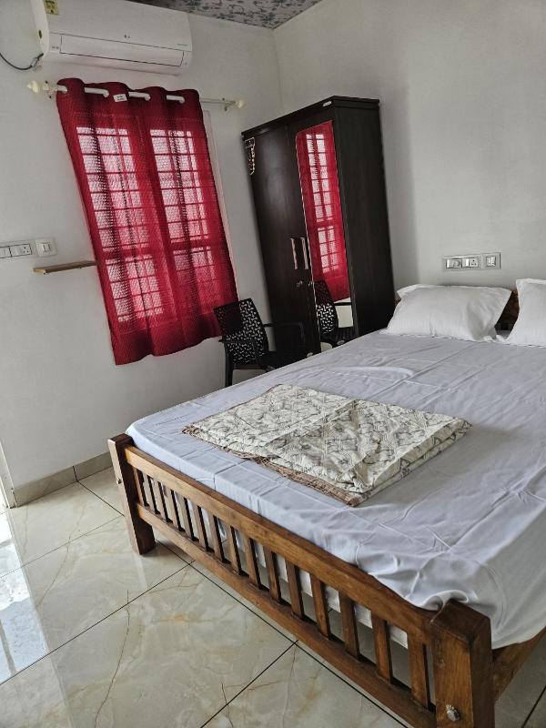 South Stays - image 16