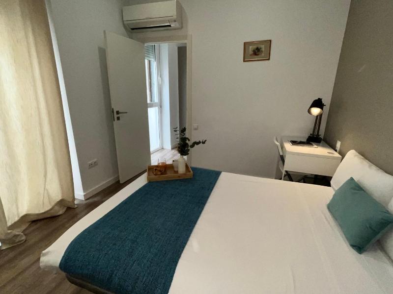 Quart Apartment - image 16
