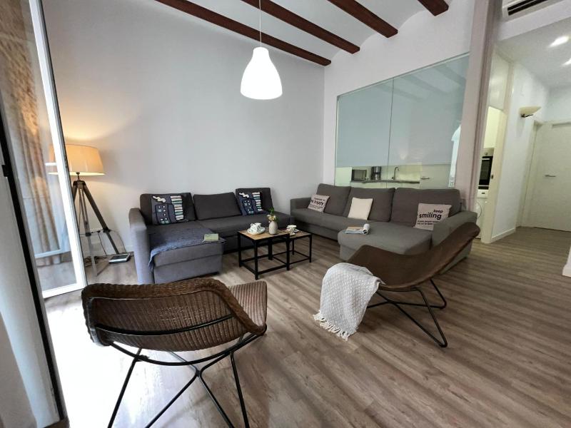 Quart Apartment - image 15