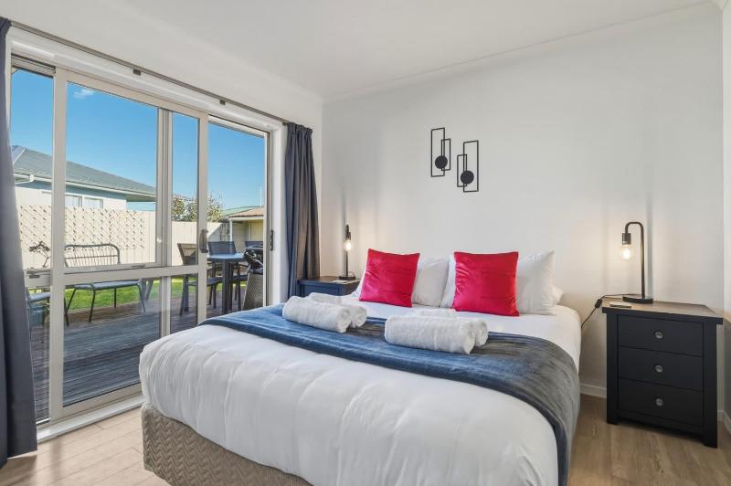 25A Hideaway - 3 Bed 2 Bath with Deck & BBQ - image 9