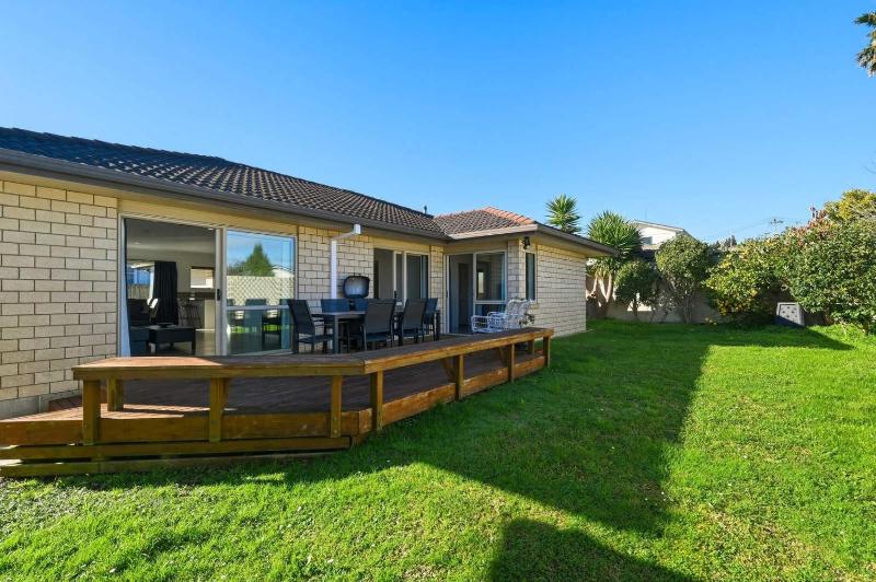 25A Hideaway - 3 Bed 2 Bath with Deck & BBQ - image 6