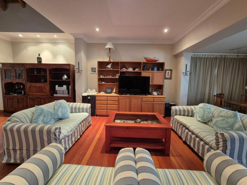 Olive Cottage - image 14