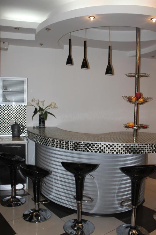 Cozy Apartment in Most City Center - image 12