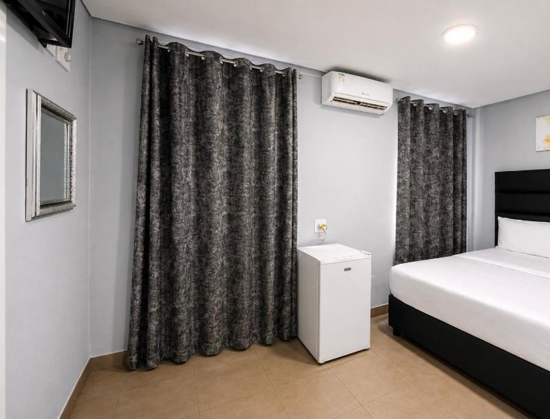 Hotel Metro Lodge Beach - image 16