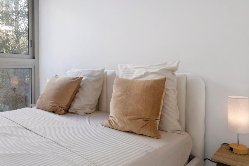Cosy and Central - image 7
