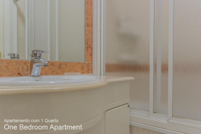 One-Bedroom Apartment image 4