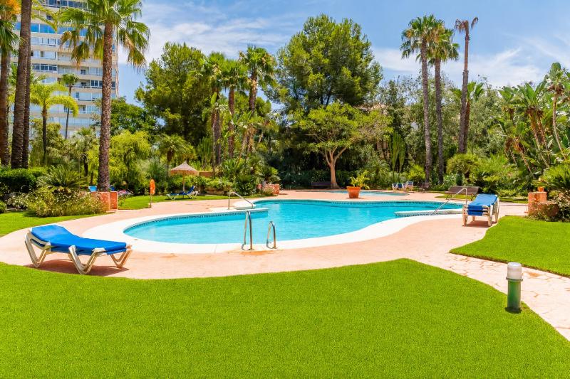 Cubo's Alicate Playa Marbella Apartment - image 5