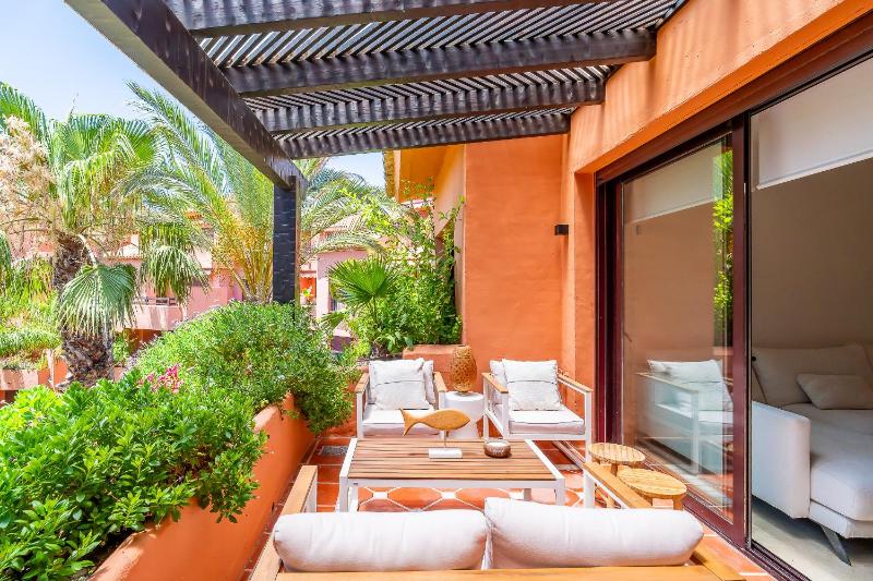 Cubo's Alicate Playa Marbella Apartment - image 32