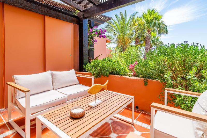 Cubo's Alicate Playa Marbella Apartment - image 12