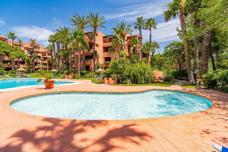 Cubo's Alicate Playa Marbella Apartment - image 18