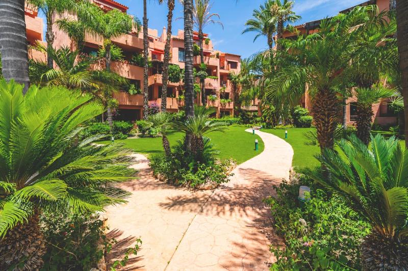 Cubo's Alicate Playa Marbella Apartment - image 38