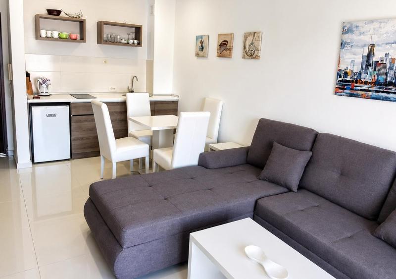 Pine Hill Apartments - image 4