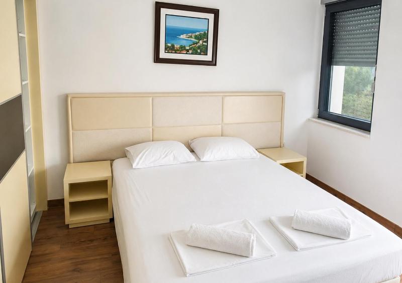 Pine Hill Apartments - image 2