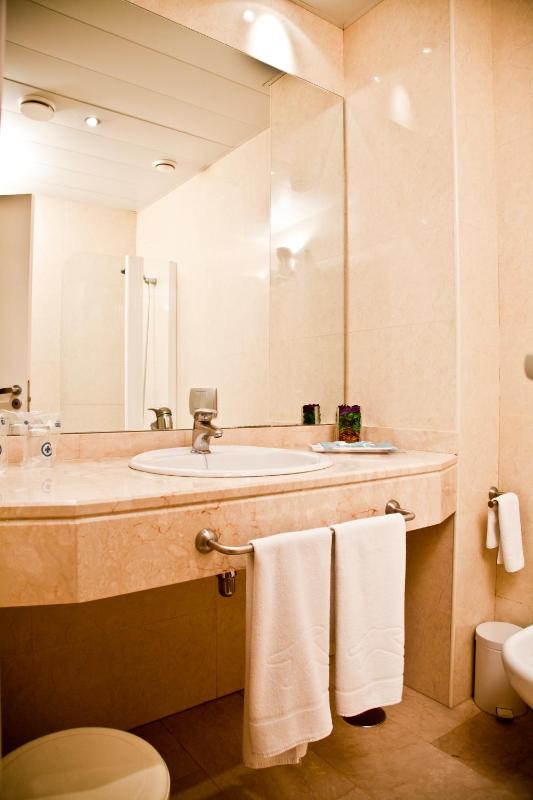 Double or Twin Room with Pool View image 4