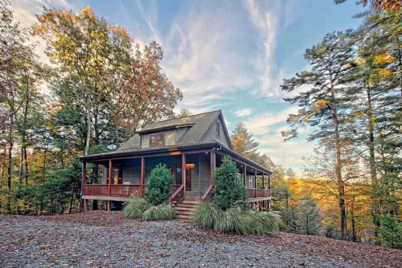 Cottage in the Woods Retreat - image 1