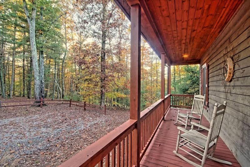 Cottage in the Woods Retreat - image 13