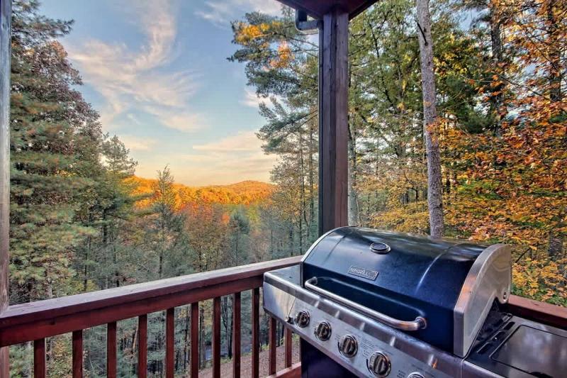 Cottage in the Woods Retreat - image 26