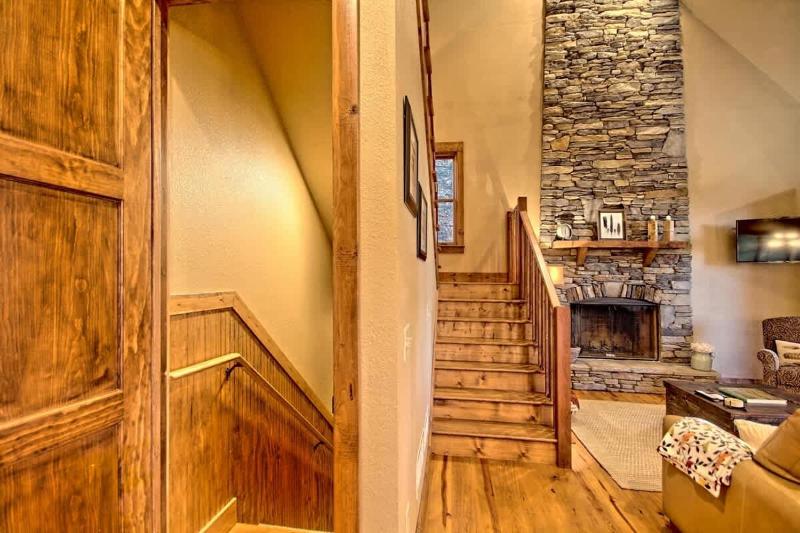 Cottage in the Woods Retreat - image 18